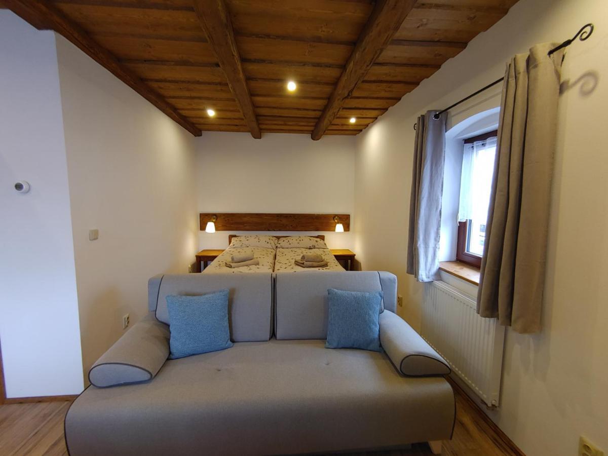 U Mikesu Apartment Vyšší Brod Екстериор снимка